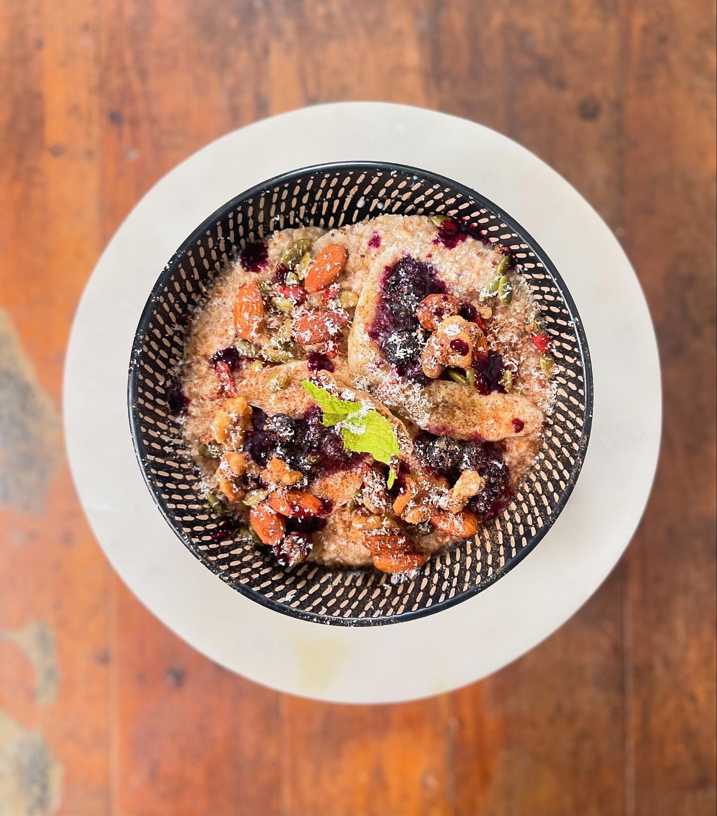 It&rsquo;s Porridge weather, winter menu kicks in soon and &ldquo;the bear&rdquo; is always popular 🐻 porridge with banana, coulis compote, grain free granola, blueberries, fig, drizzled with honey 🍯 #porridge #porridgebowl #breakfast #lunch #food 