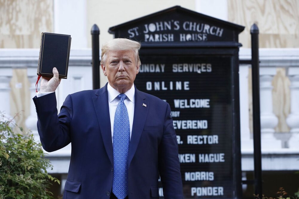 Trump-holds-Bible.jpg