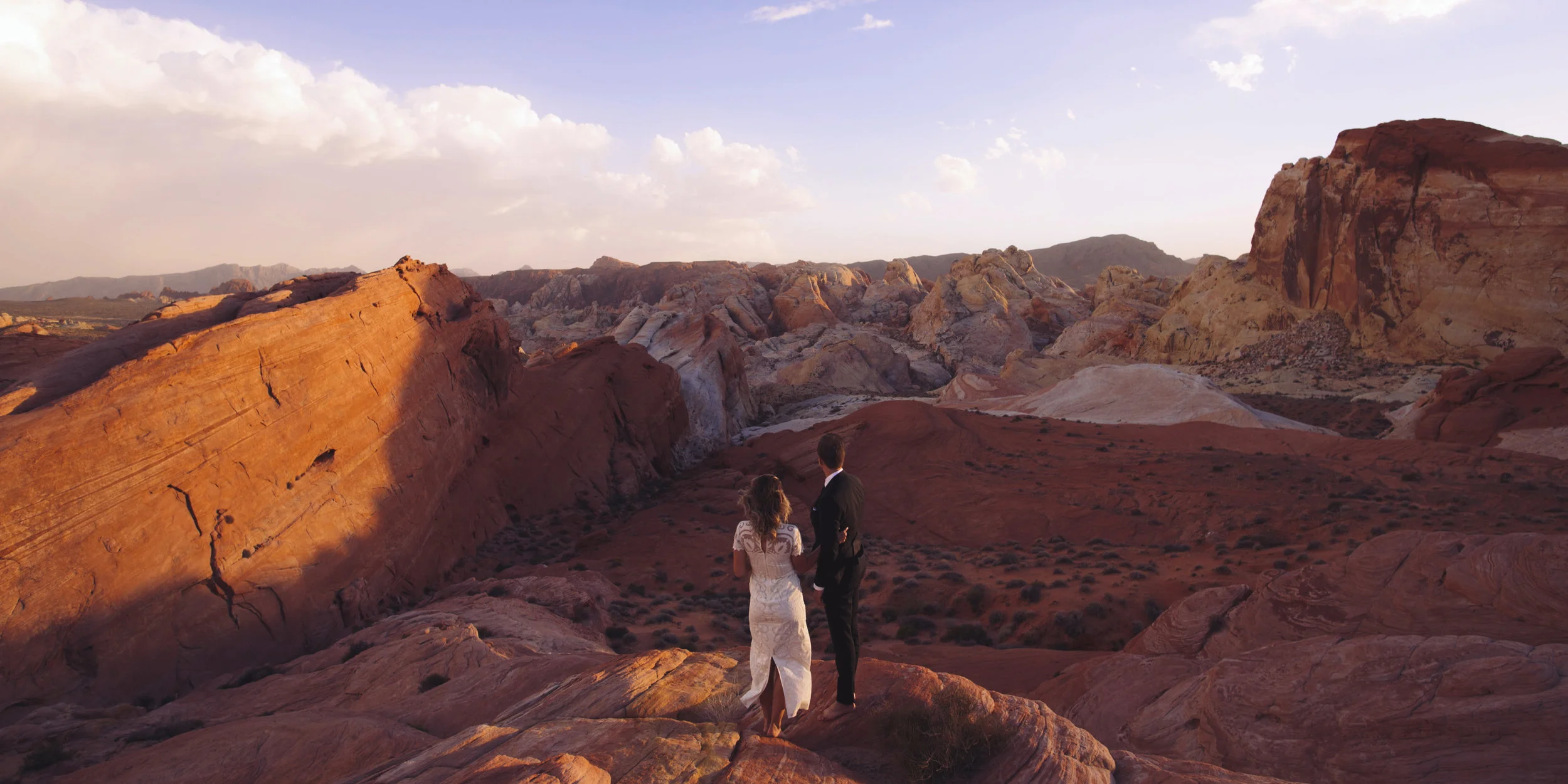 Valley-of-Fire-Las-Vegas-Nevada-Elopement-Destination-Karly-Kurt-cover.jpg