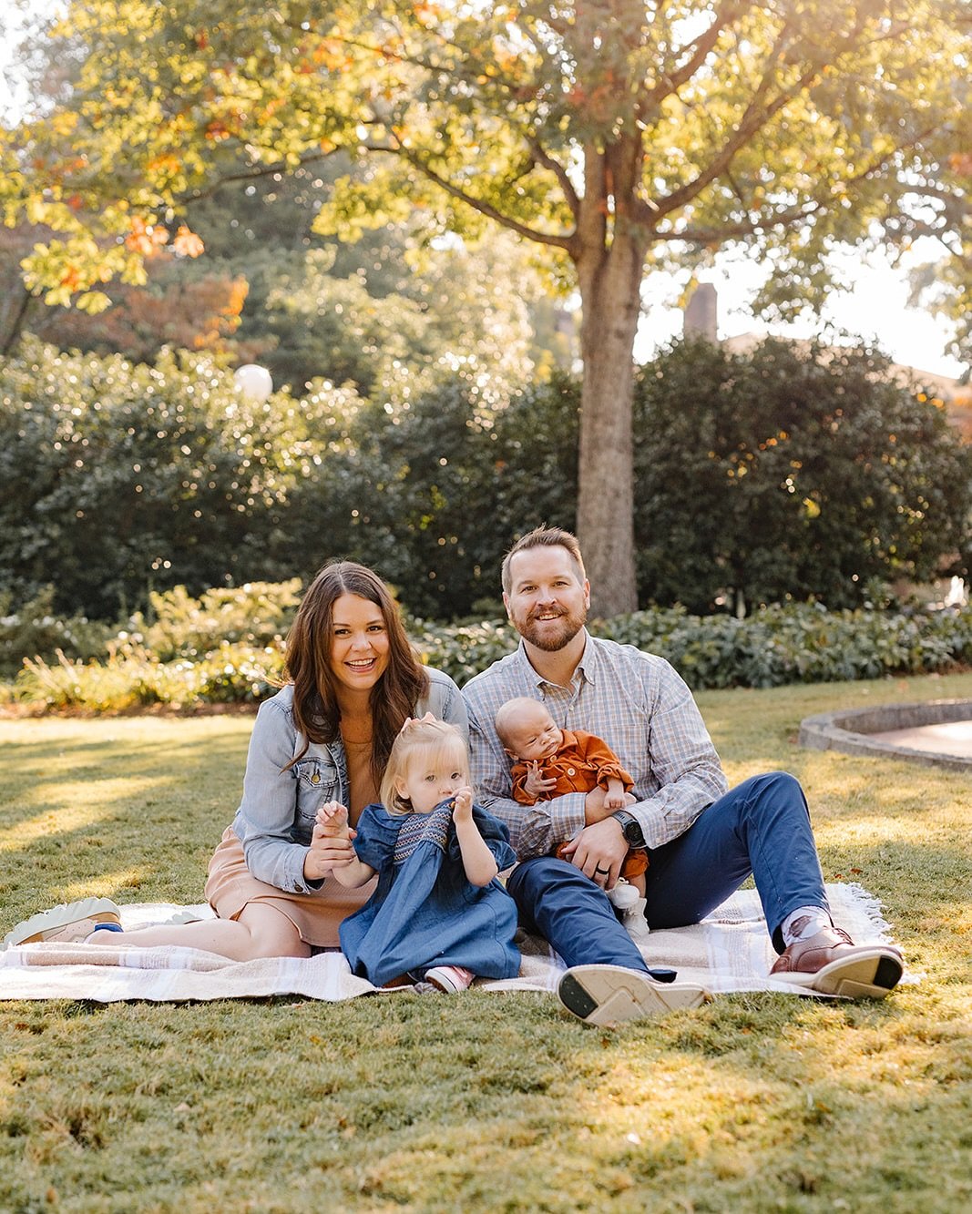 Capturing some family time with @adultingallison 📸 

.

.

.

#athensga #athensgaphotographer #athensgafamilyphotographer