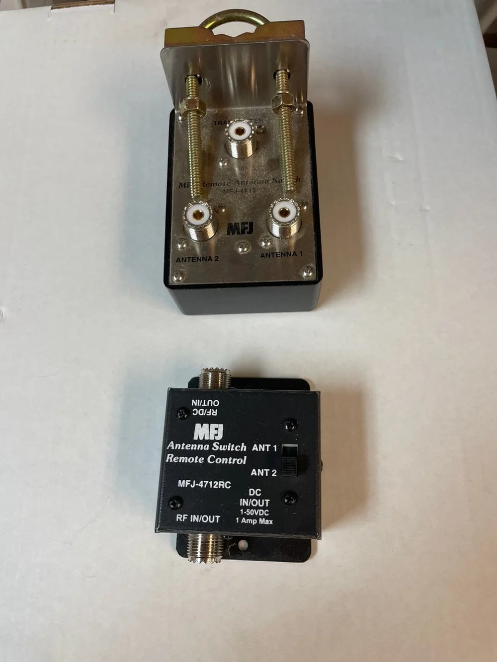 Lot 25-036 - MFJ-4712 Remote Antenna Switch