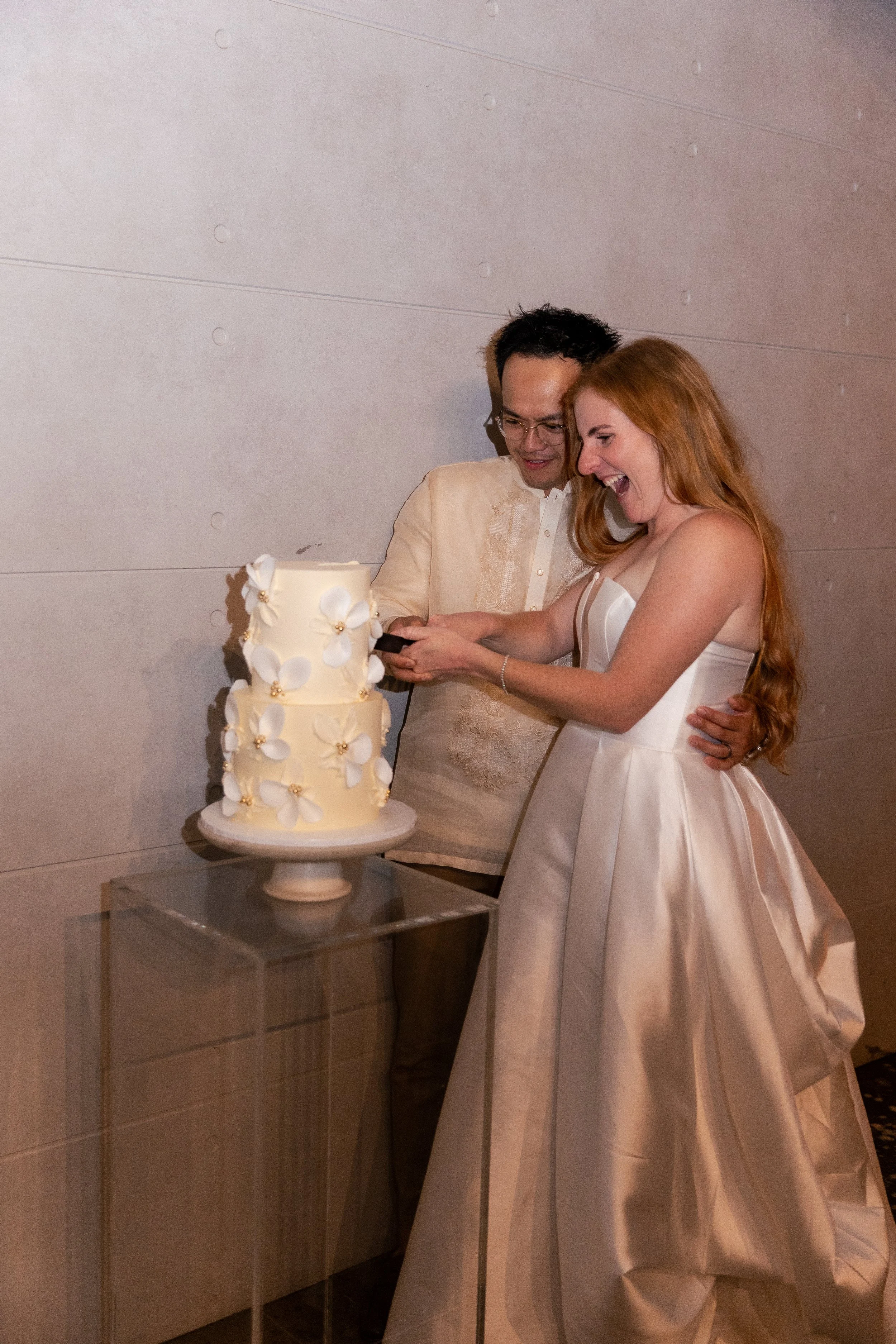 What Does a Wedding Cake Cost? Petal &amp; Peach Featured on Polka Dot Bride