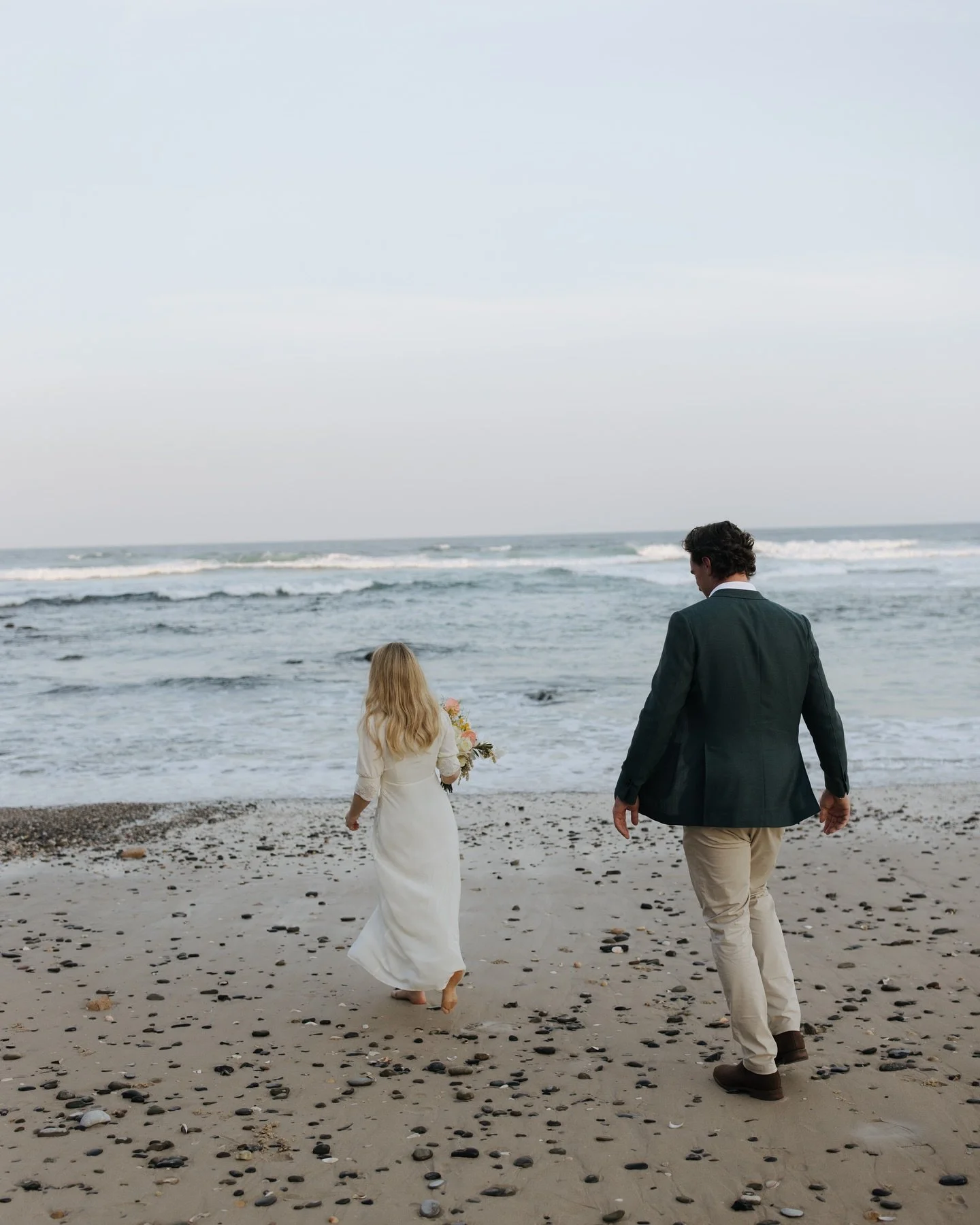 A bare foot stroll for these two sweet newlyweds

@olivia_natalielucasmakeup 
@louisegrahamhair 
@eventstylistandco 
@capicherestaurant 
@lovegrovemusic 
@caitlinhealycelebrant 
@rixo 
@tilchandler 
@jessicaturich 
@anguschandler 

#bridetobe #weddin