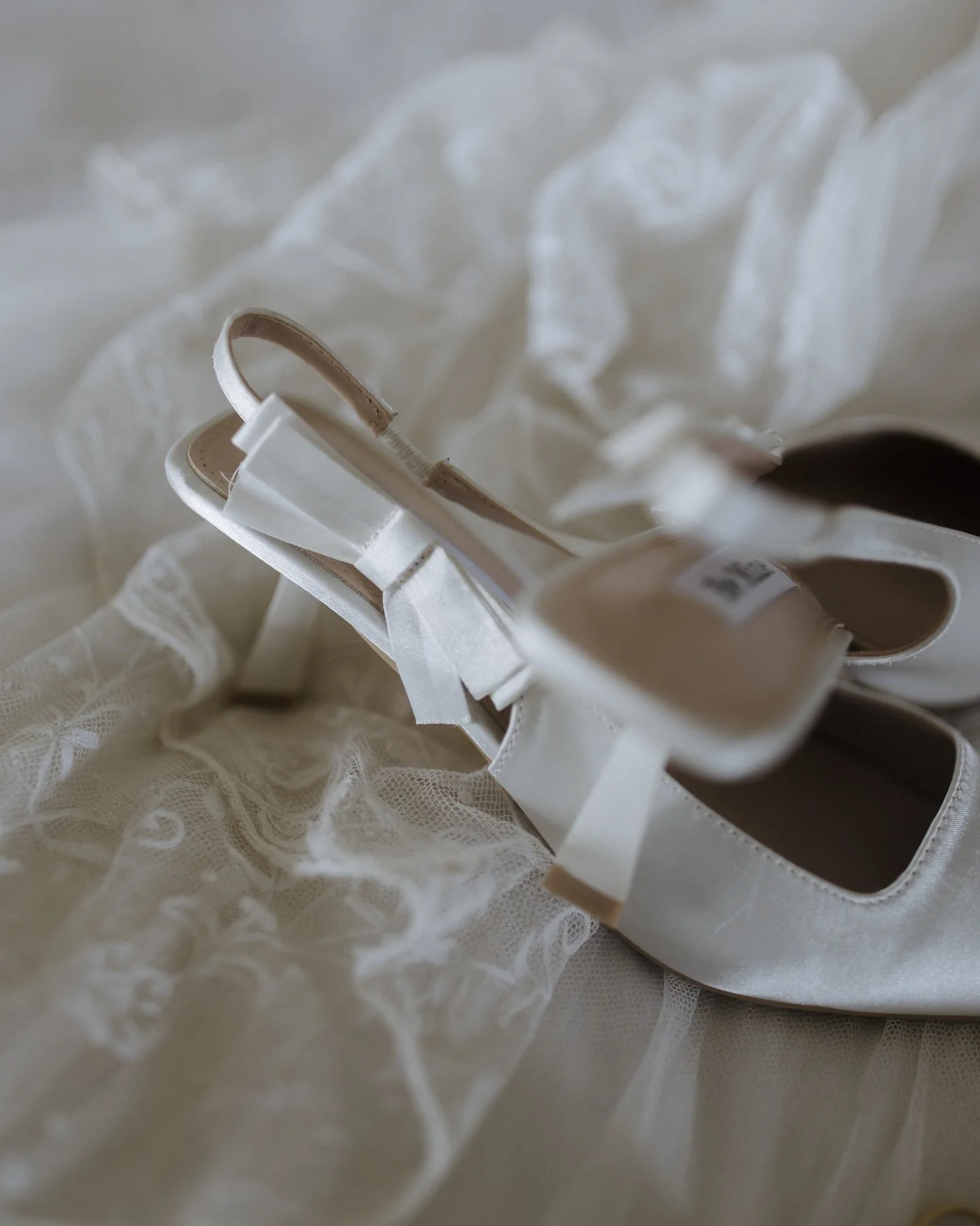 Lots of little details make up a wedding day and gosh I love capturing it all 🤍