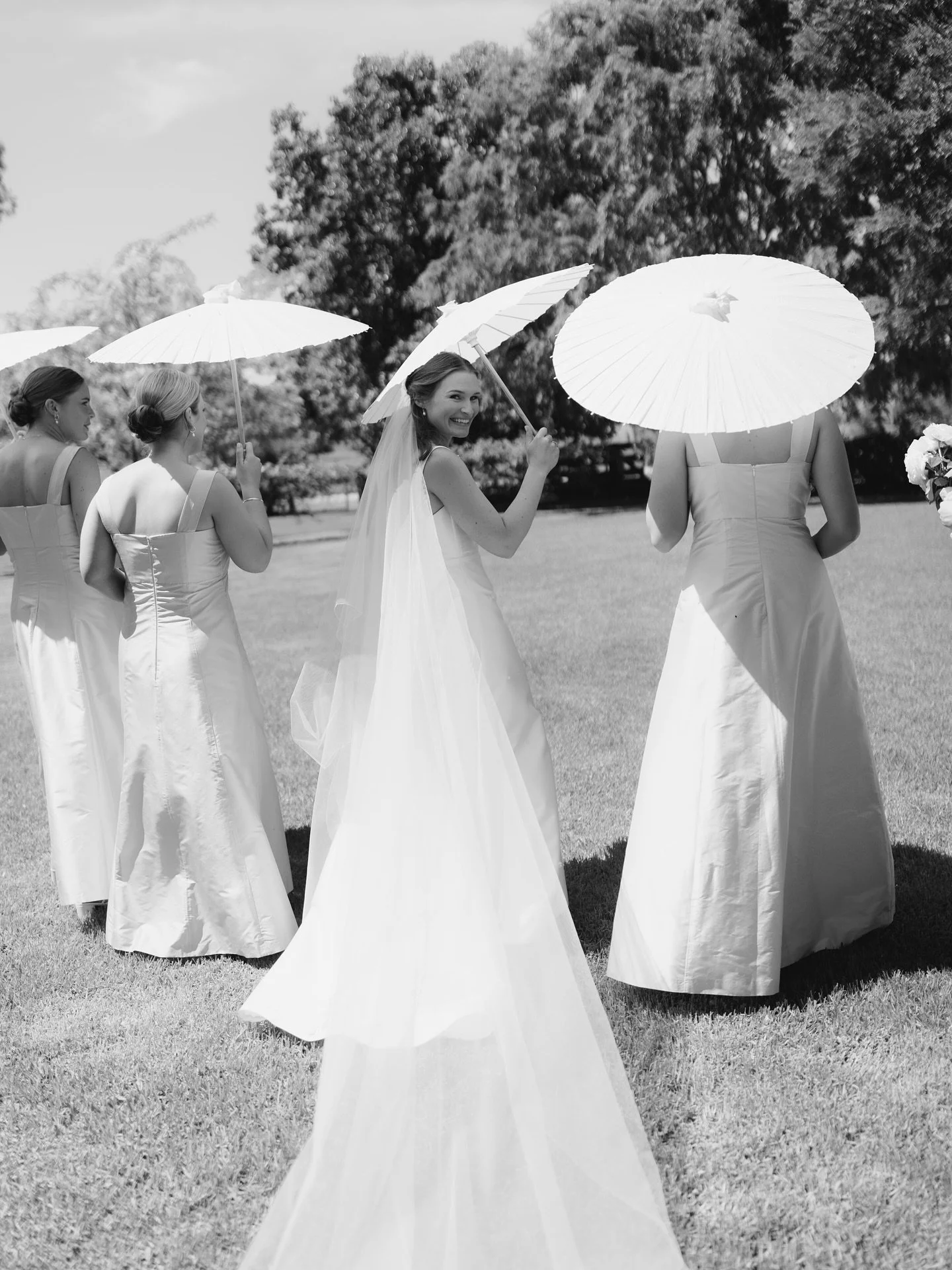 Mid morning wedding. Midday portraits. All day with your guests. A perfect spring wedding day plan 🤍

@eliza_bucknell 
@momentsofwhite 
@melindaodonoghue 
@faceenvy
@relishcateringnarrabri 
@venusmusicband 
@little_event_angel 
@sperrytents_hunterva