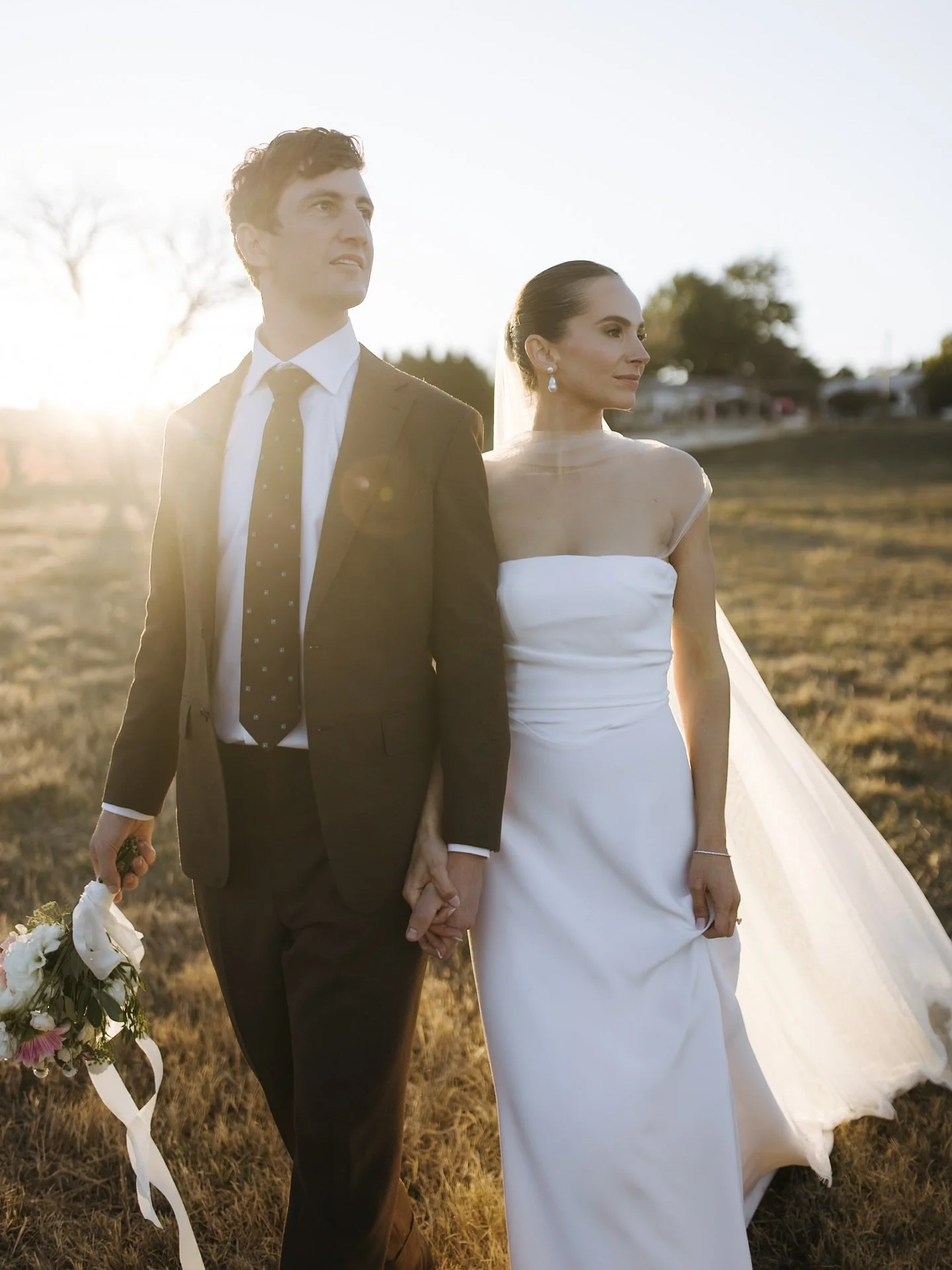 HELLO MAY - featured wedding 🤍

~ feeling very honoured to have this beautiful wedding of Steph and Charles feature on the HELO MAY blog

Photography @jessicaturich
Video @seaoflovefilmco
Catering @thewhatifsociety
Florals @farmtofloral
Suit @remyat