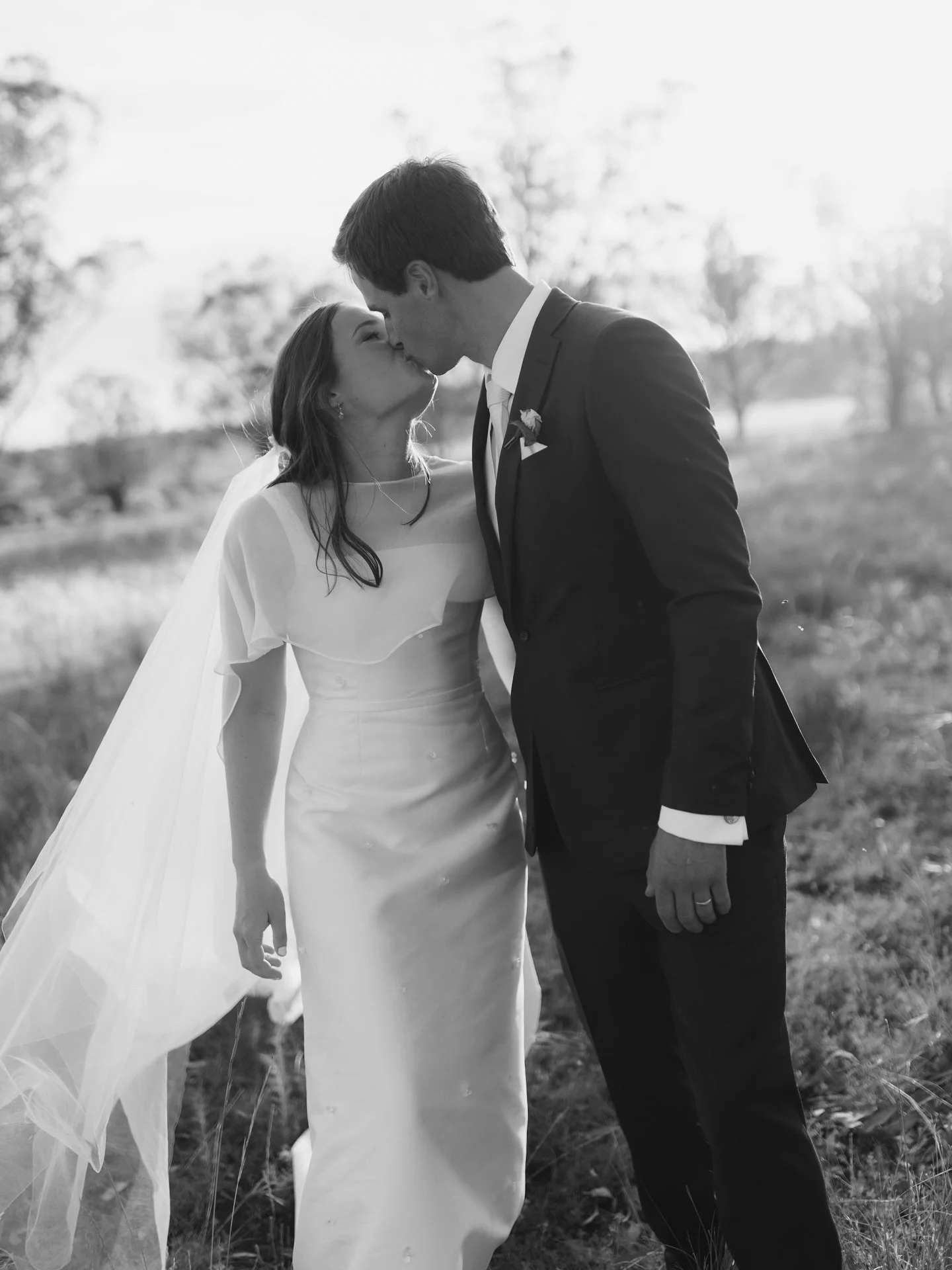 A moment of calm, just the two of them at sunset, before returning to their party waiting on the banks of the river. It was a joyous day with Eliza and James in northern NSW 🤍