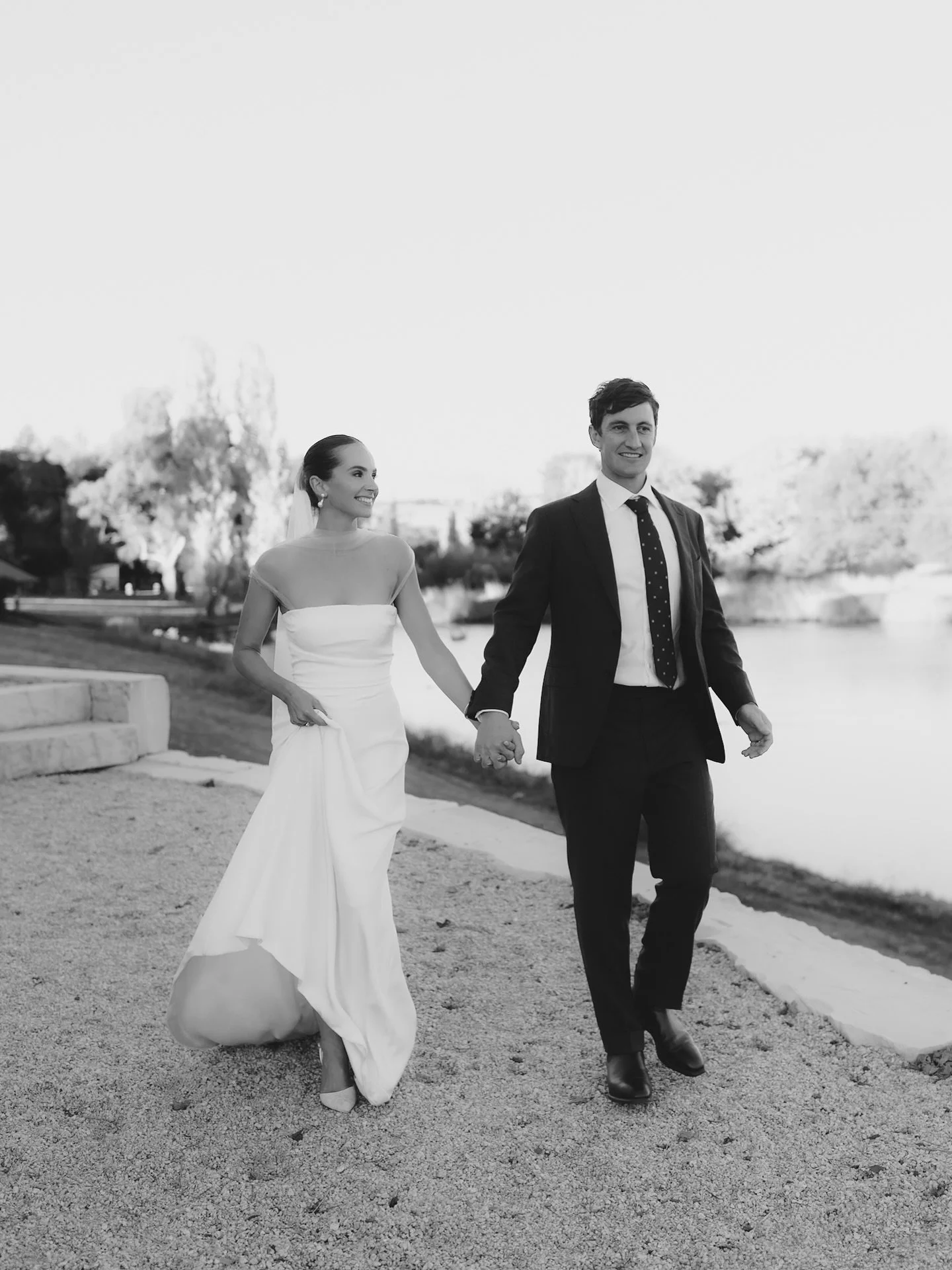 Autumn is upon us and it has me reminiscing about this gorgeous day at @mayfield.vineyard