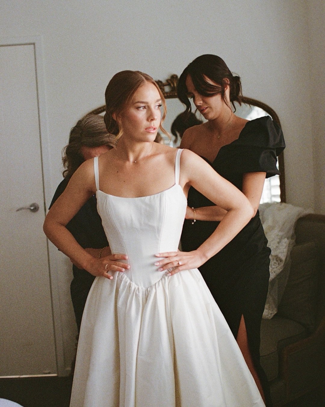 Some 35mm film 🎞️ moments from Elle + Harry&rsquo;s wedding day. A sweet addition to their digital gallery.