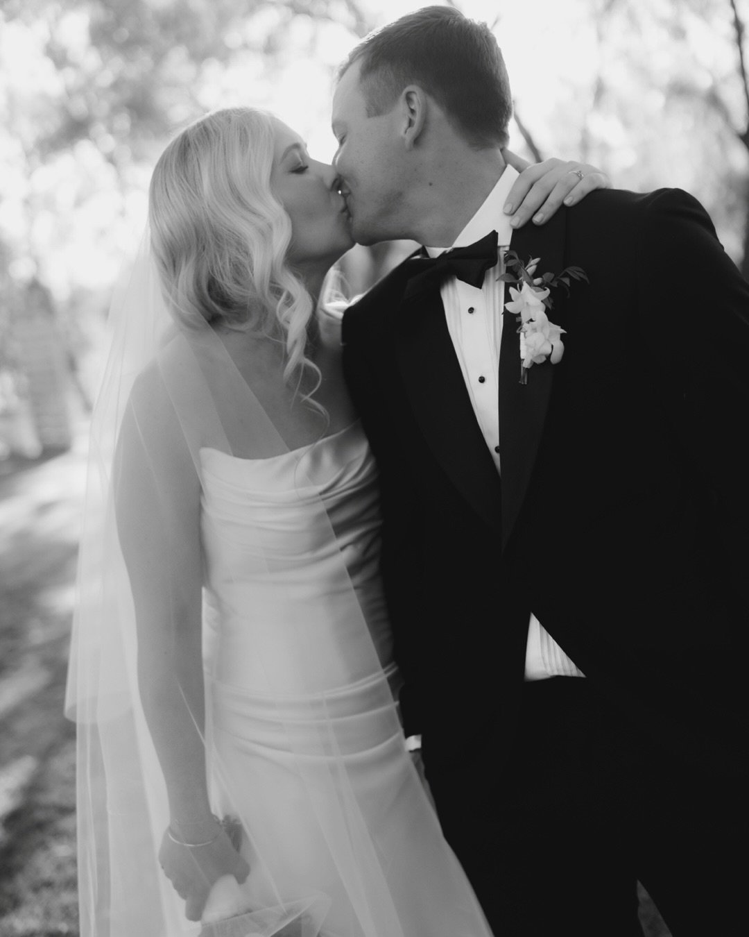 Like a dot-to-dot puzzle, fate played a wonderful part in joining the lines and leading Pagen and Radley right back to where they are meant to be&hellip;. in each others arms. Married on the banks of the beautiful Balonne on the most perfect spring d