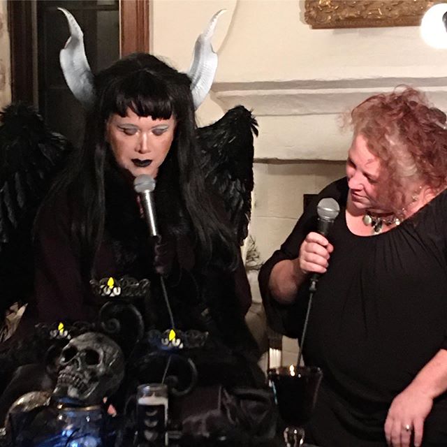 Talking about ghostly visitors, haunted happenings, and wings made out of road kill... 👻 @dalelepage set up such an amazing live show on Facebook!!
.
.
#hauntedworcester #hauntedpride #pridewithdalelepage #demons #bubblebubble #toilandtrouble #whata