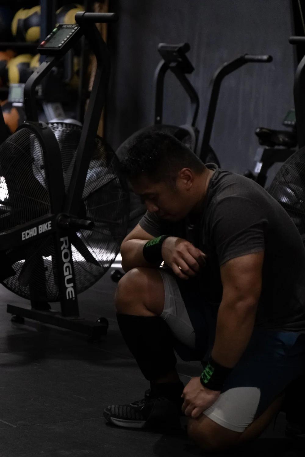 Members training together in a Saturday CrossFit class