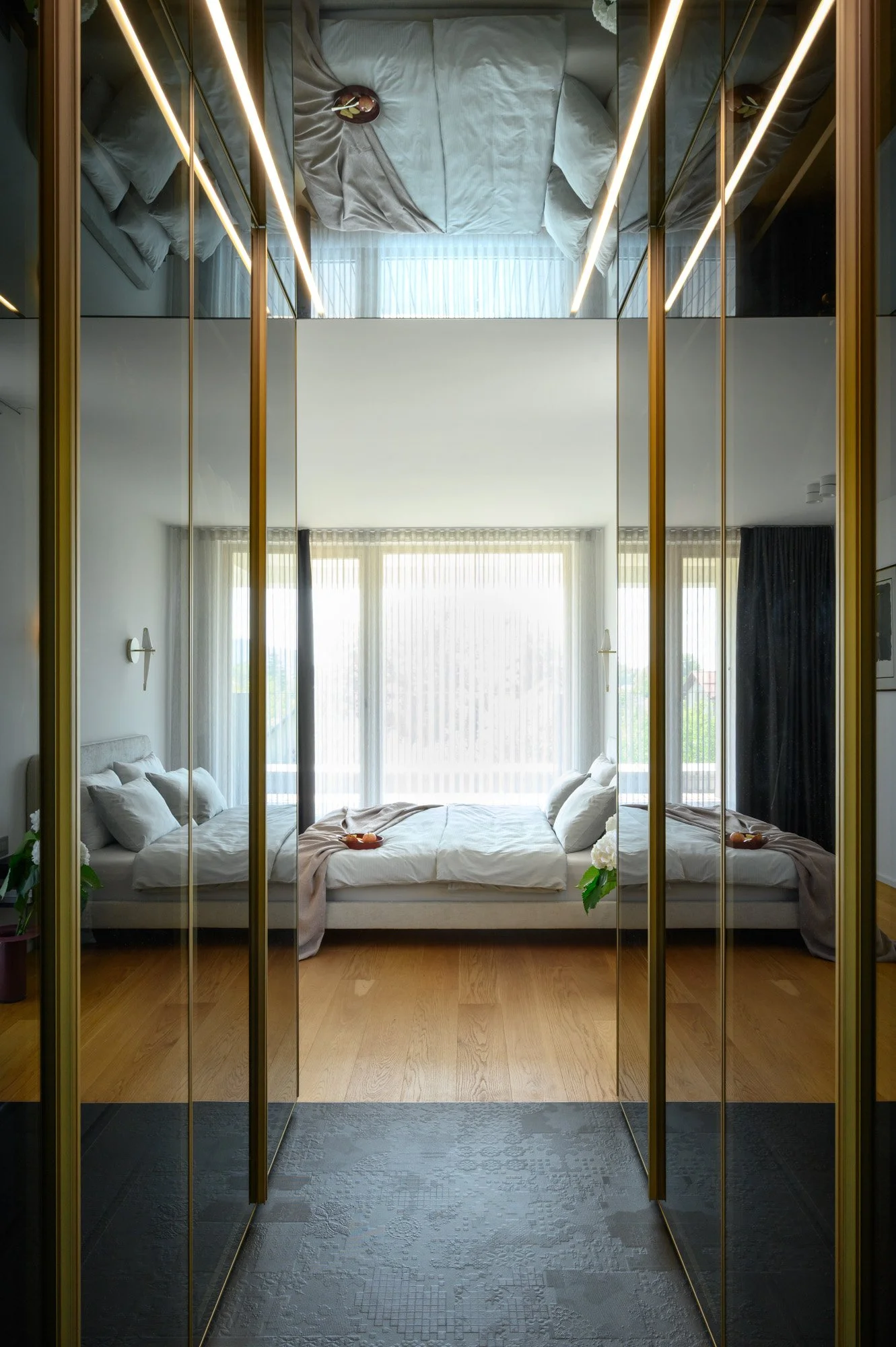 apartment-beneath-the-mountain-2026-GAO-miran-kambic-WEB-12.jpg