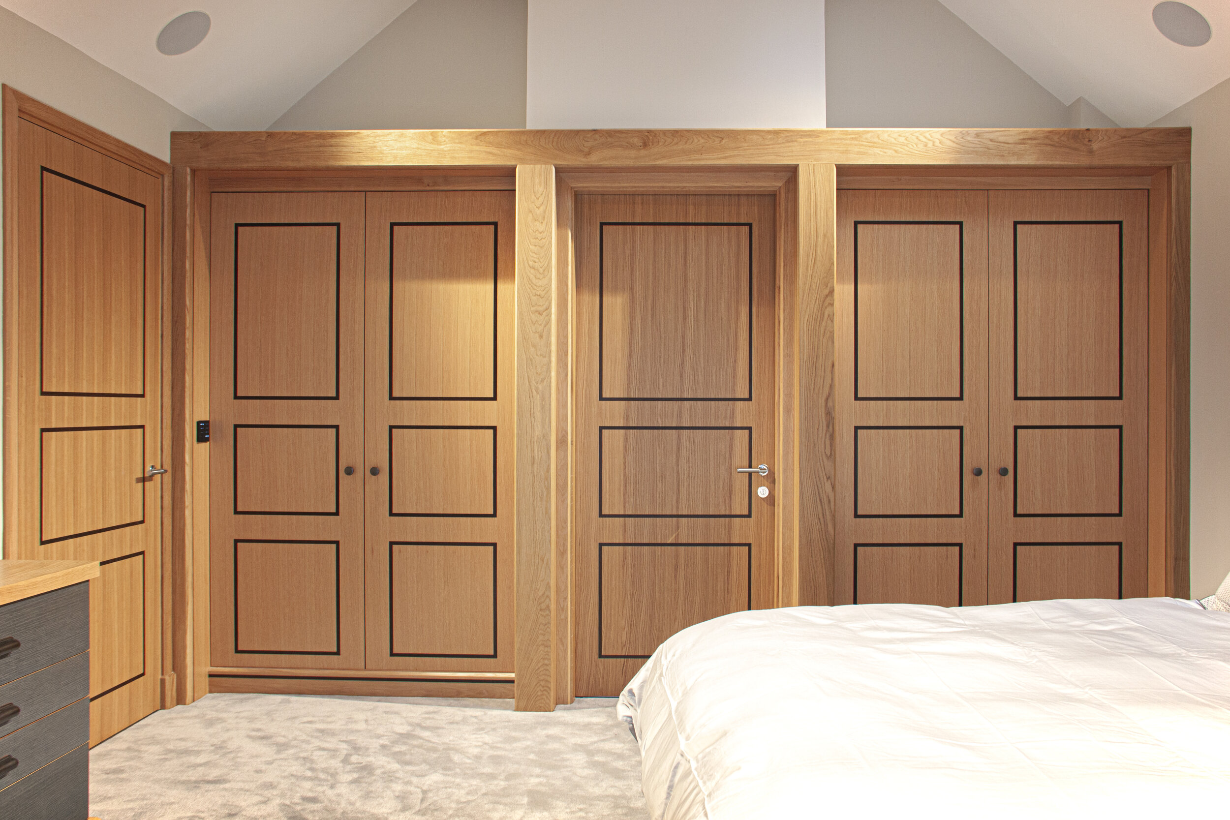 Birmingham Veneers - Private residential joinery, wardrobe doors, single doors, bespoke doors with inlays