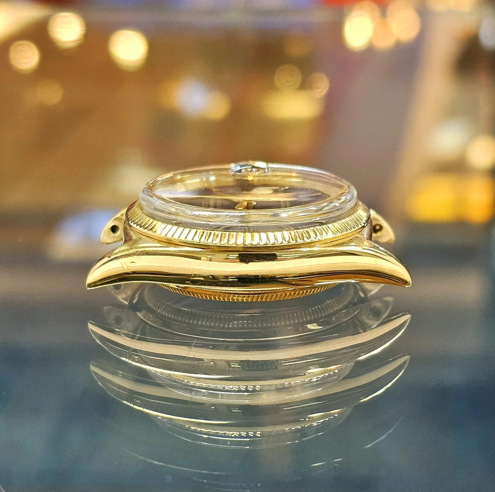 ROLEX 6305 DATEJUST ロレックスデイトジャスト ゴールドベゼル 1962 Rolex Datejust Yellow Gold Semi bubbleback 6305 — VD