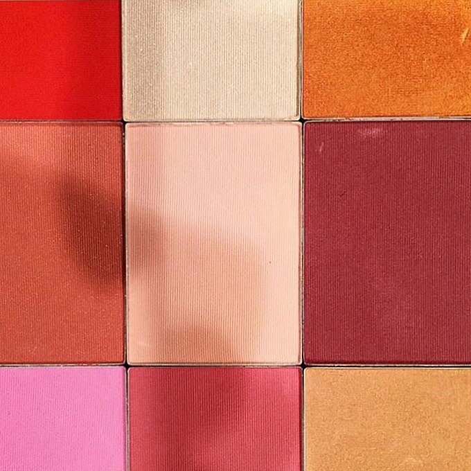 Is there anything better than a @zpalette full of @narsissist blushers? What&rsquo;s your face shade? ☄️ #imageunknown #narsassist #zpalette# #blush #colour