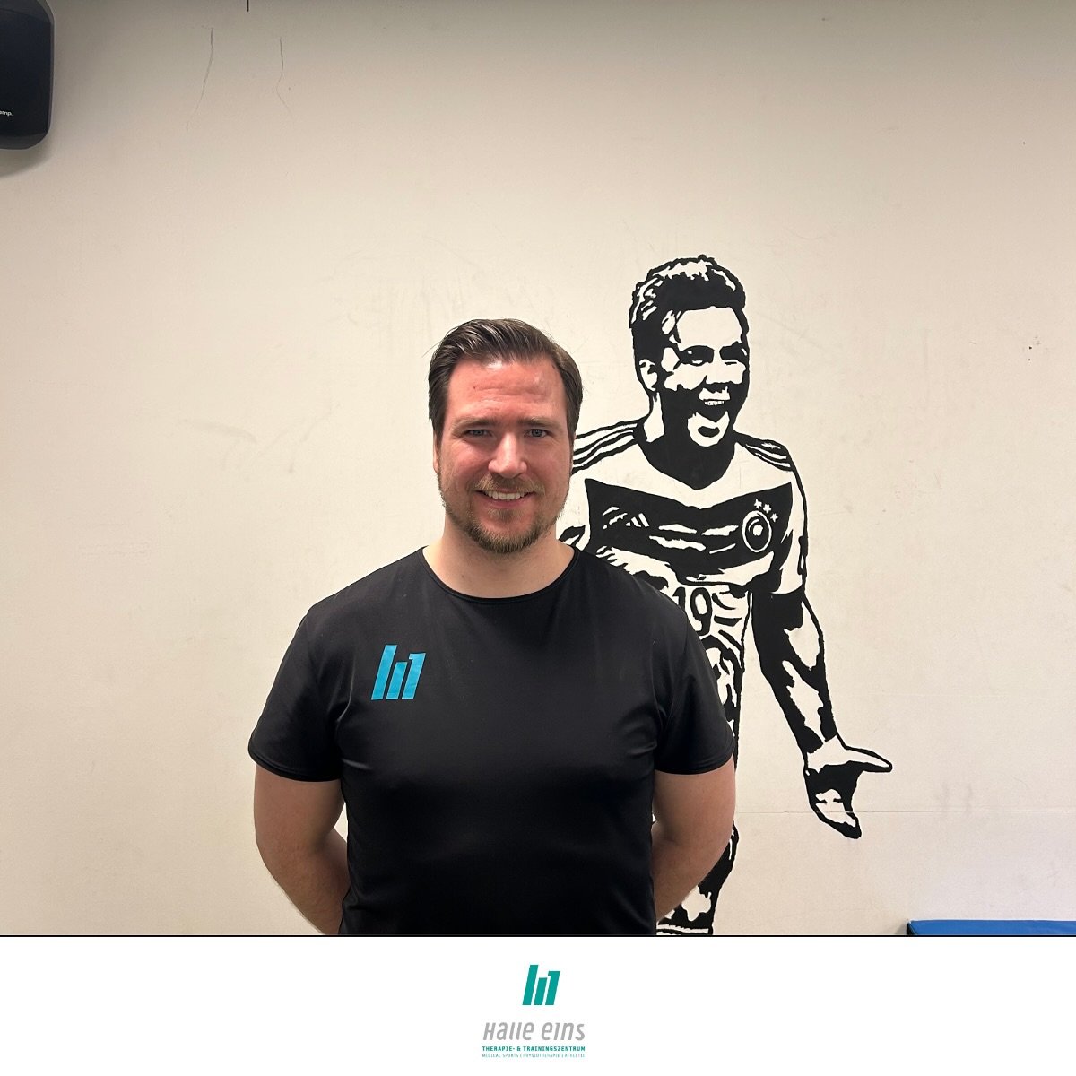 - Herzlich willkommen David - 

Seit Anfang des Jahres ist ein neues Gesicht in der  Halle: David! 
Auch auf diesem Wege willkommen im Team! 

David verst&auml;rkt unsere Physio-Abteilung und ist bis jetzt super angekommen.

#halle_eins#physiotherapy