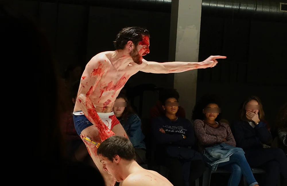 MÉDUSE: L’HUMANITÉ RECLUSE