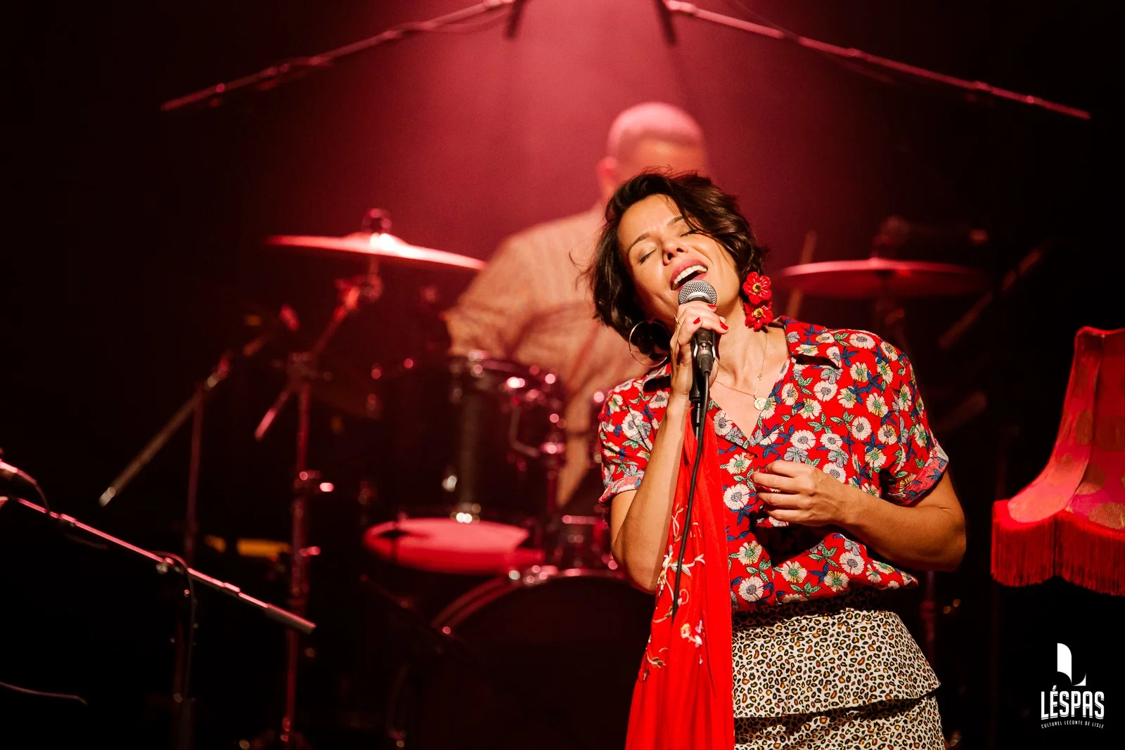 TINE POPPY, C’EST PAS DU PIPEAU