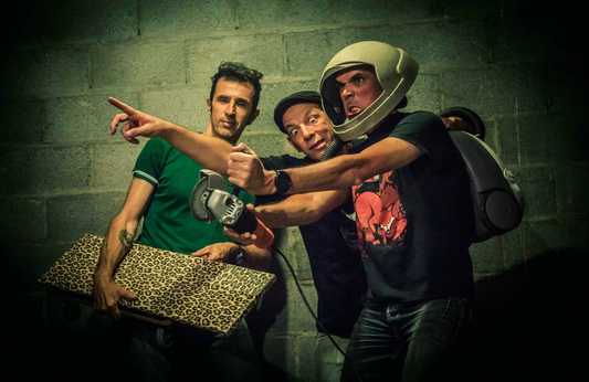 CONCERT / surf rock + ROCKABILLY / MOTHRA SLAPPING ORCHESTRA (1e partie PAMELA & THE ANDERSONS)