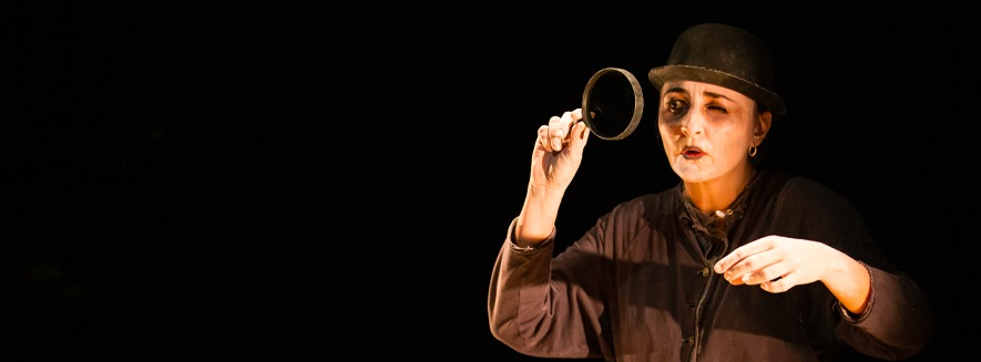 THÉÂTRE DE MARIONNETTES / CIE LA PATA NEGRA / QUI SAIT CE QUE VOIT L'AUTRUCHE DANS LE SABLE