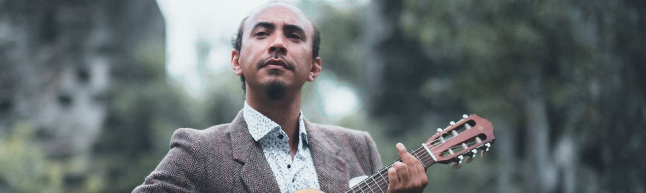 THÉÂTRE &amp; CONCERT / ÉRIC LAURET &amp; LORKÈS TAPOK / QUAND MÊME ÇA