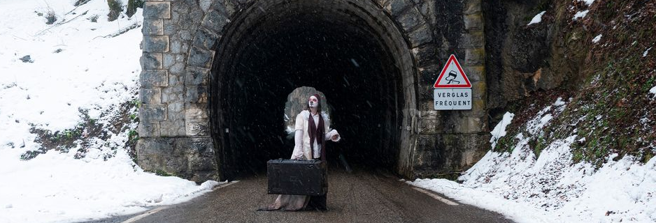 CLOWN (GRATUIT) / CIE ALPACA ROSE / TERMINUS