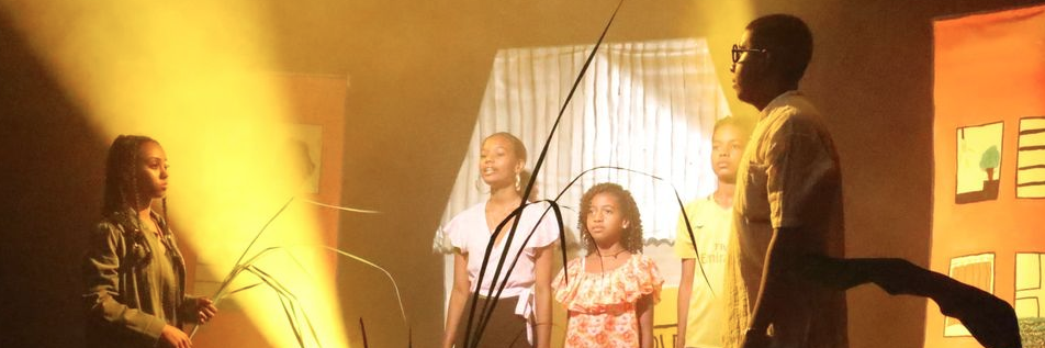 THÉÂTRE / TILOUN DANS SON JARDIN