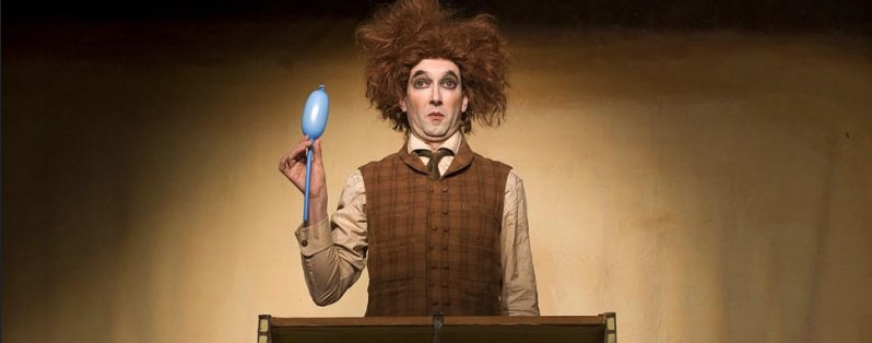 CIE EL PERRO AZUL TEATRO / GLOBE STORY