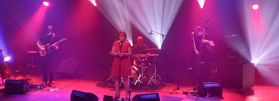 CHANSON FRANÇAISE  / MADEMOISELLE ROUGE