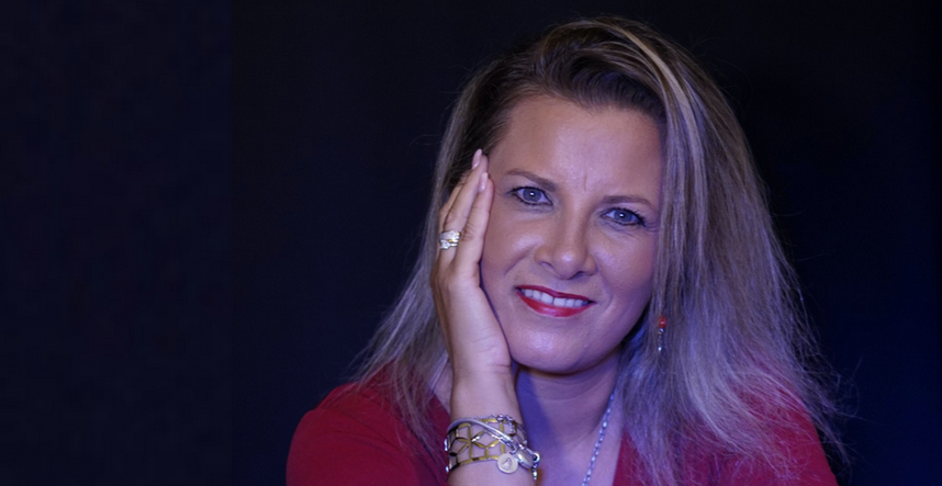 30 ANS DE SCÈNE : YASMINE POUDROUX