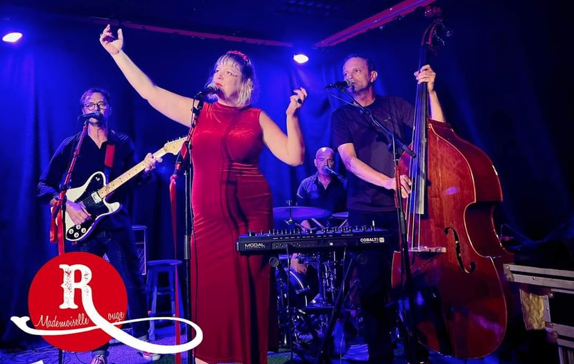 CHANSONS D'AMOUR / MADEMOISELLE ROUGE
