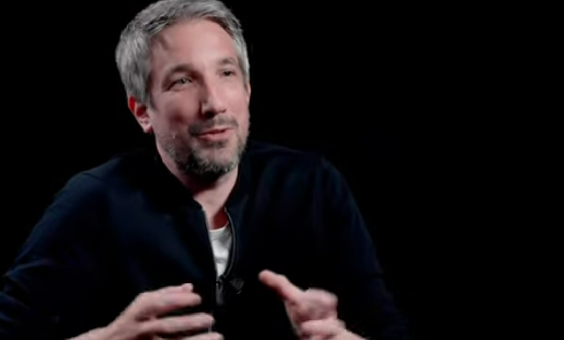 MEURICE AVANT QU’IL ATTERRISSE