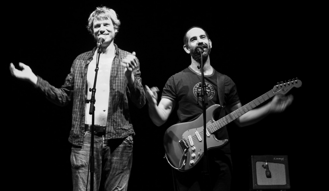 NOTRE BESOIN DE CONSOLATION EST IMPOSSIBLE À RASSASIER