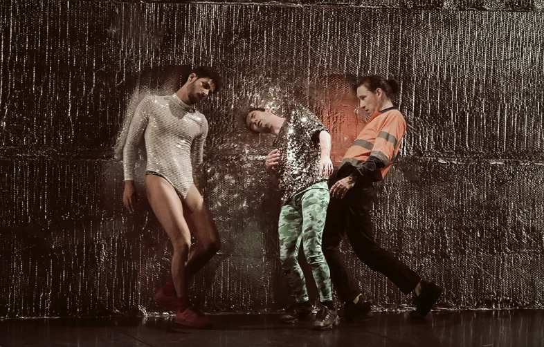 Colectivo Malasangre / Qué Bolero o En Tiempos de Inseguridad Nacional