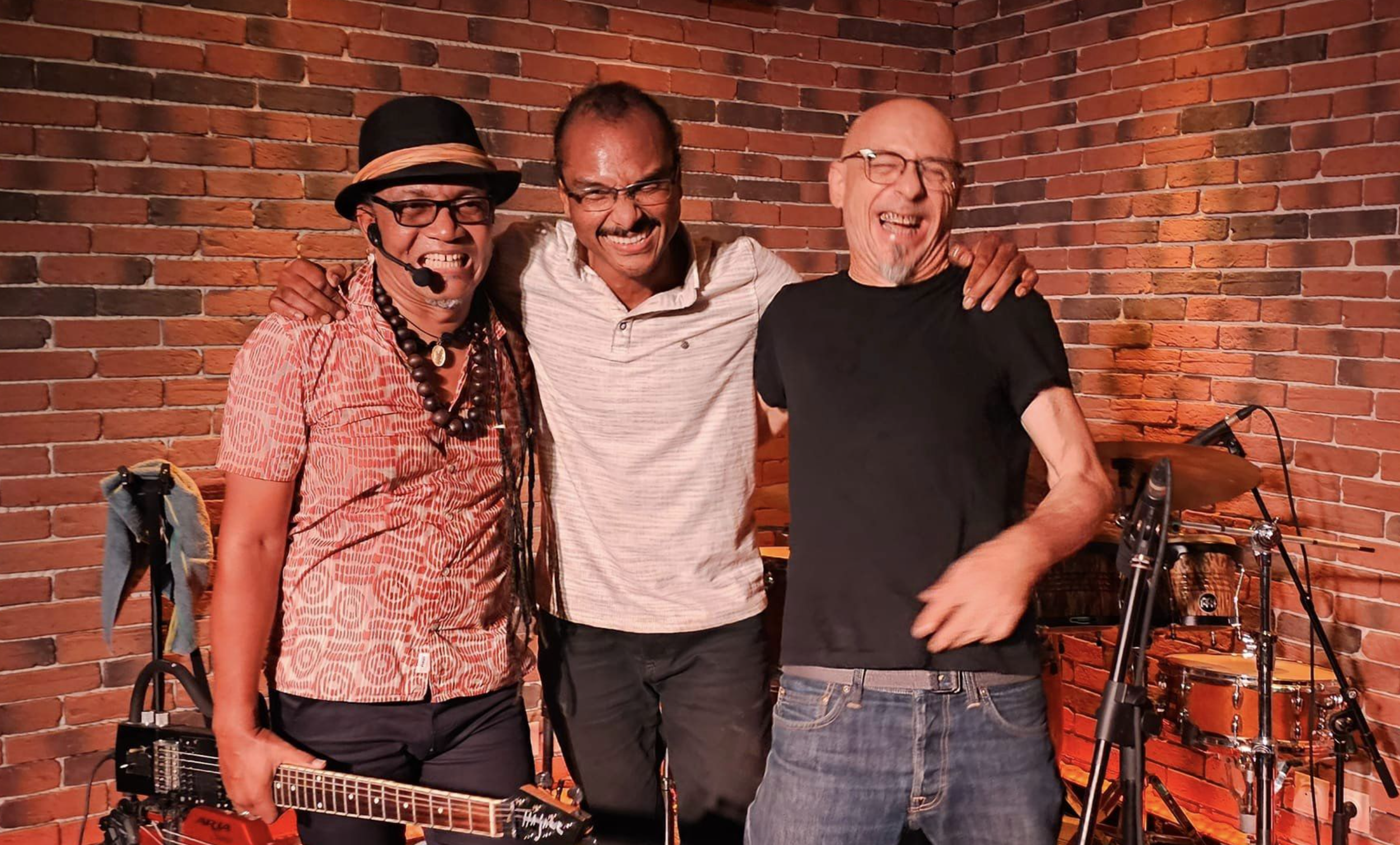 JAZZ FUSION / HAJAZZ TRIO