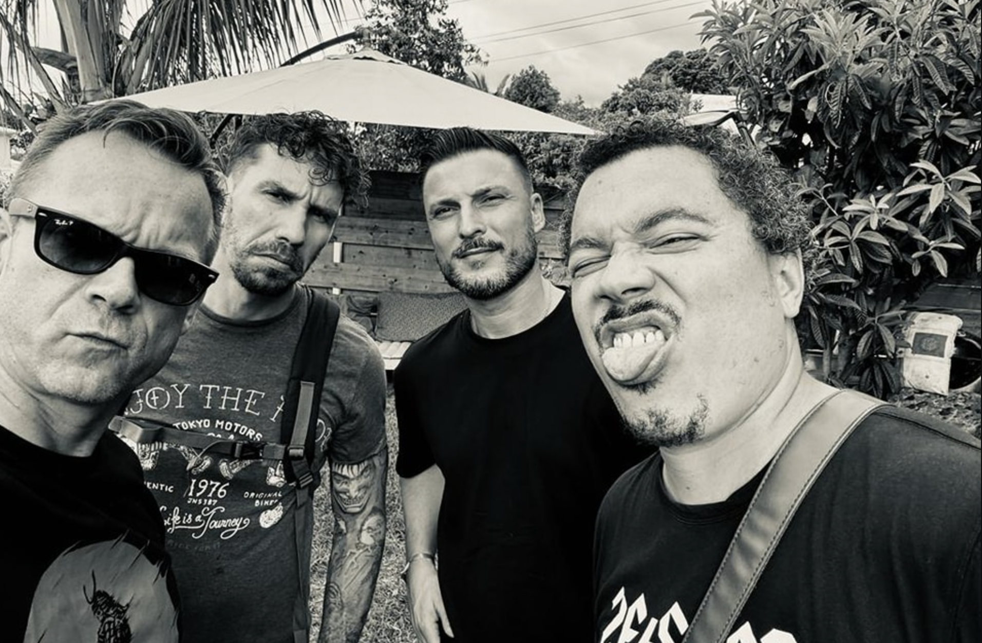 REPRISES / CHILLY PAPERS