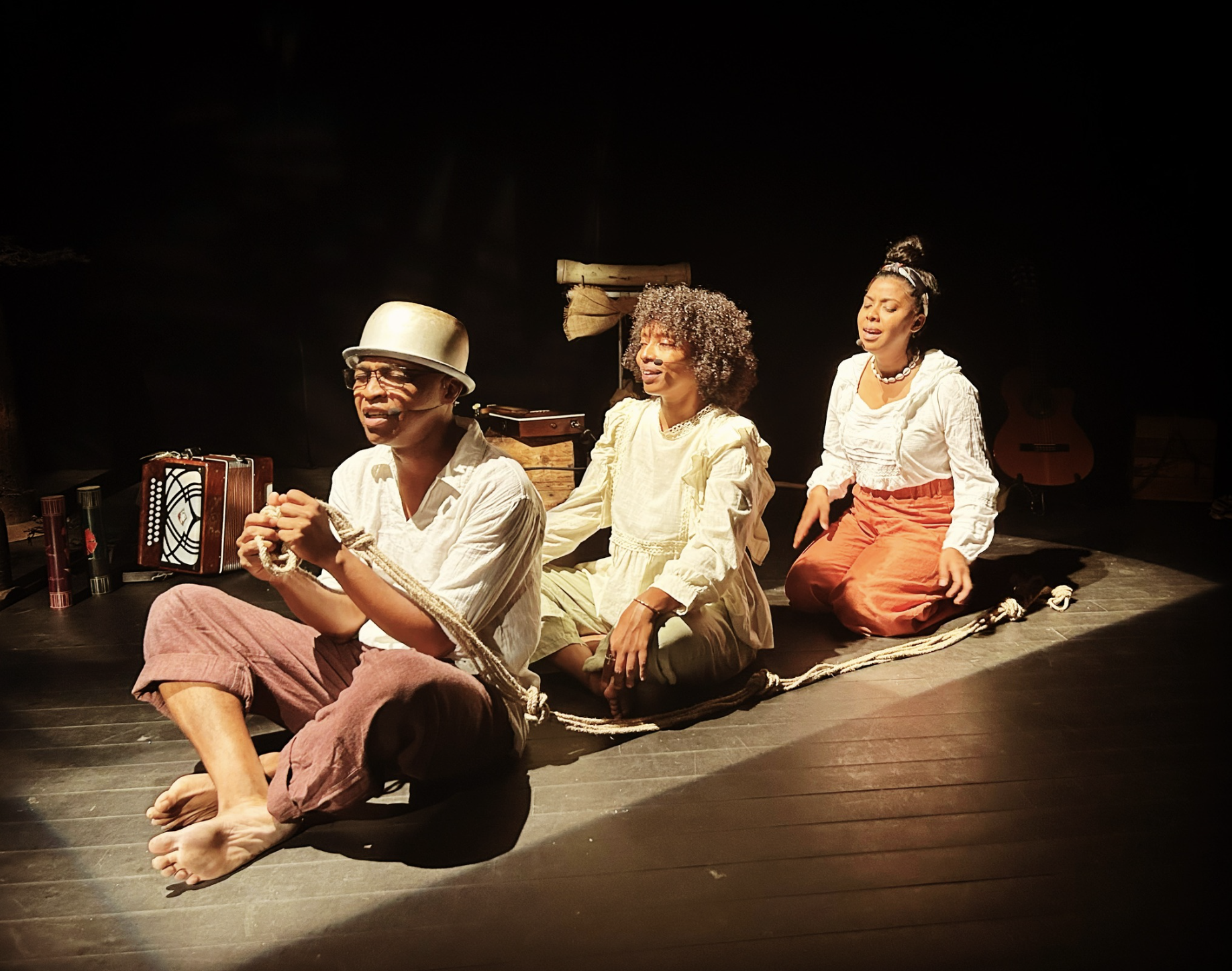 GROOVE MALGACHE / MAMISO TRIO (GRATUIT)