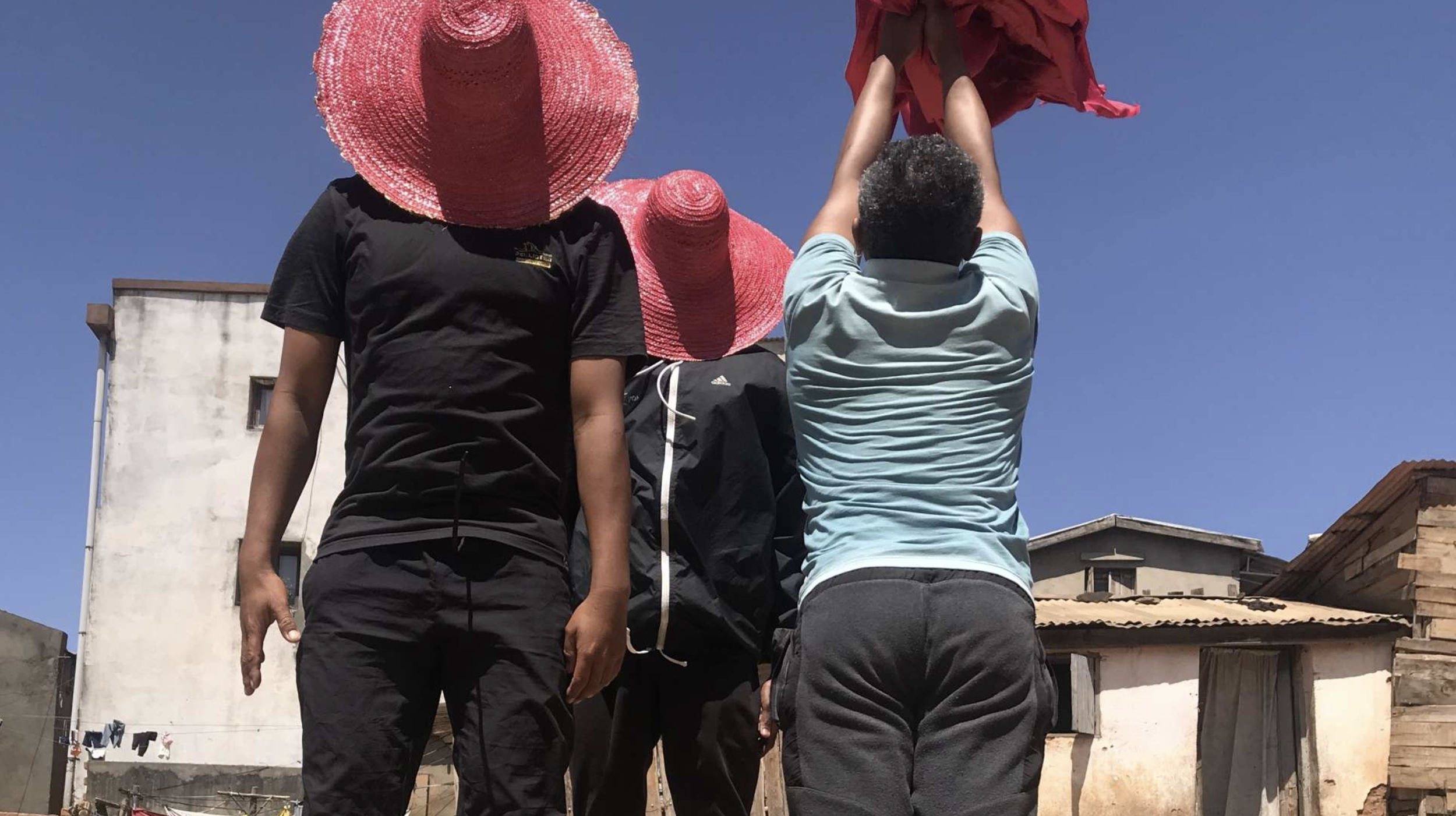 FESTIVAL SOUFFLE O.I #5 / JULIE IARISOA - CIE ANJOROMBALA (MADAGASCAR) / TRANSCENDANCE (0-2-6-8-10-12-18-25€)
