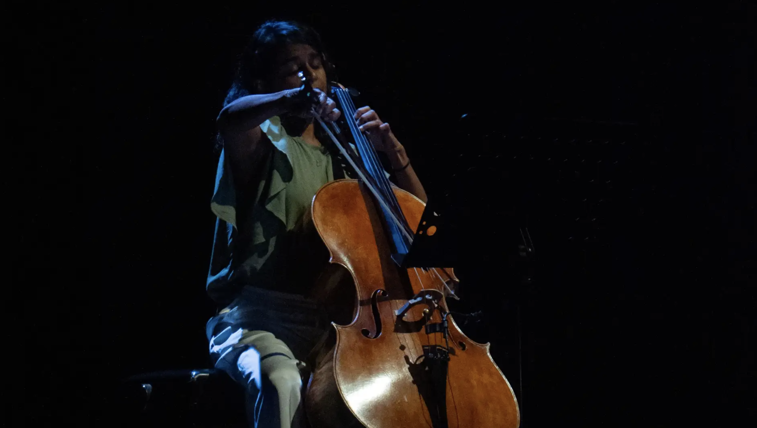 FESTIVAL SOUFFLE O.I #5 / ÉRIC LANGUET - CIE DANSES EN L'R (RÉUNION) / TRIO À CORDES (0-2-6-8-10-12-18-25€)
