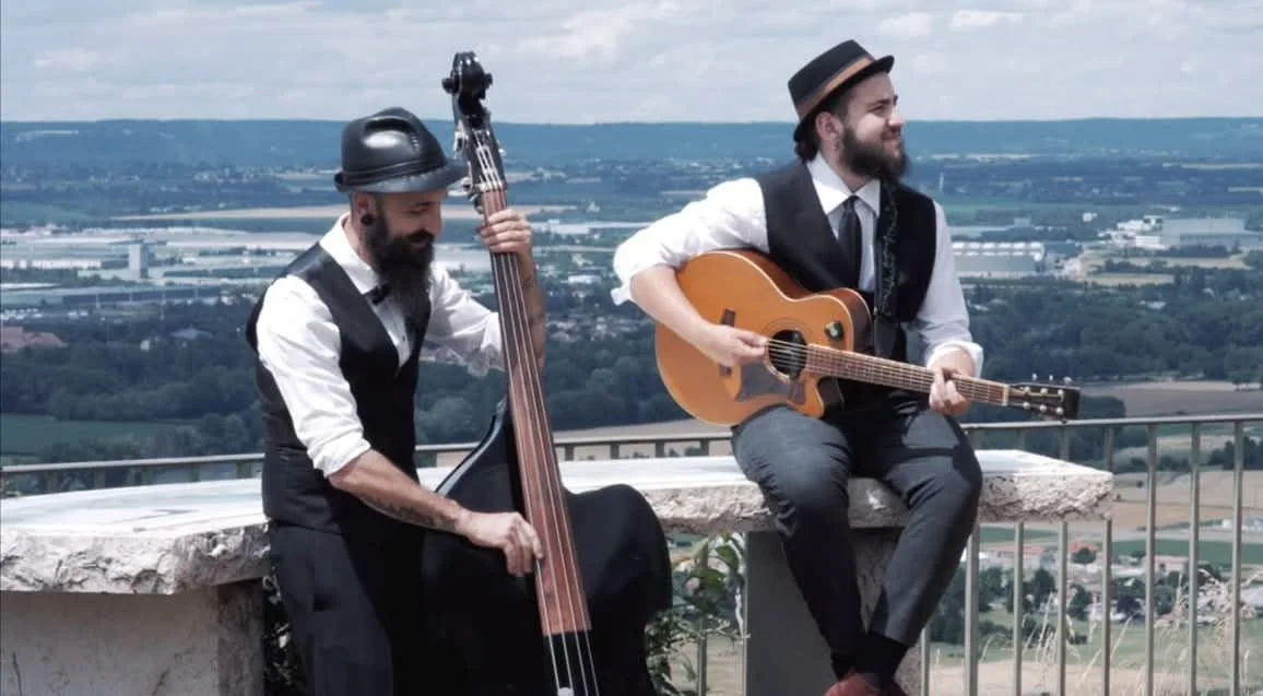 CHANSON FRANÇAISE / LES CRIEURS DE POÉSIE (GRATUIT)