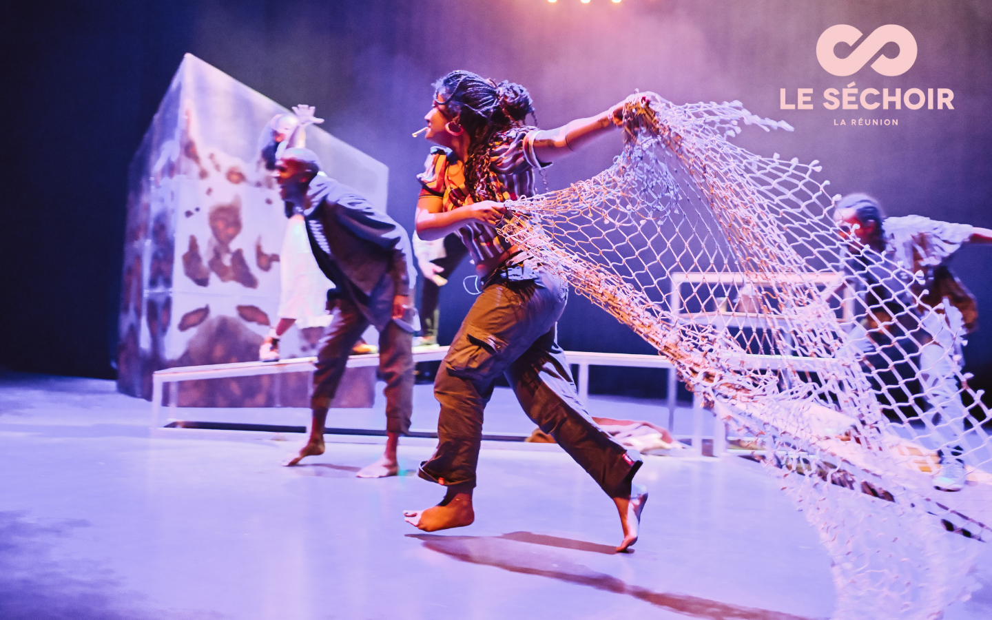 LOLITA TERGÉMINA / TRIKMARDAZ ESKAPIN (15-18€)