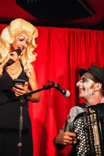 CABARET DRAG / TITI &amp; CHÉRIECHÉRIE (PRIX LIBRE)