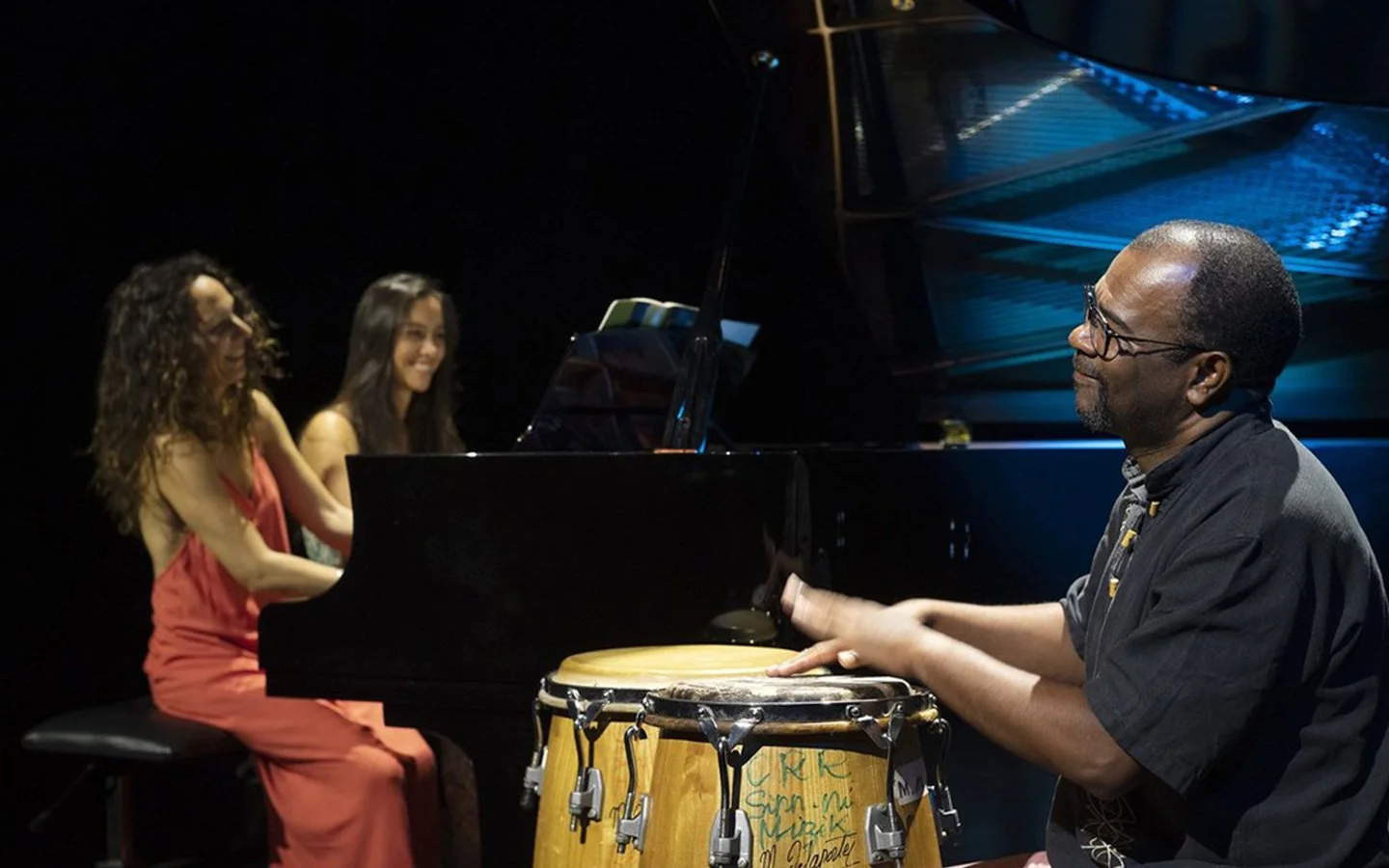 2 pianos, 4 mains et percussions digitales / 3 POUR 2 (10€)