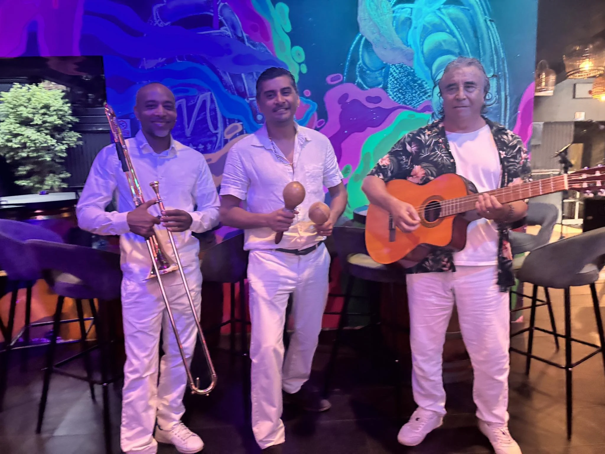 SALSA CUMBIA  / LOS CHILENOS TROPICALES (GRATUIT)