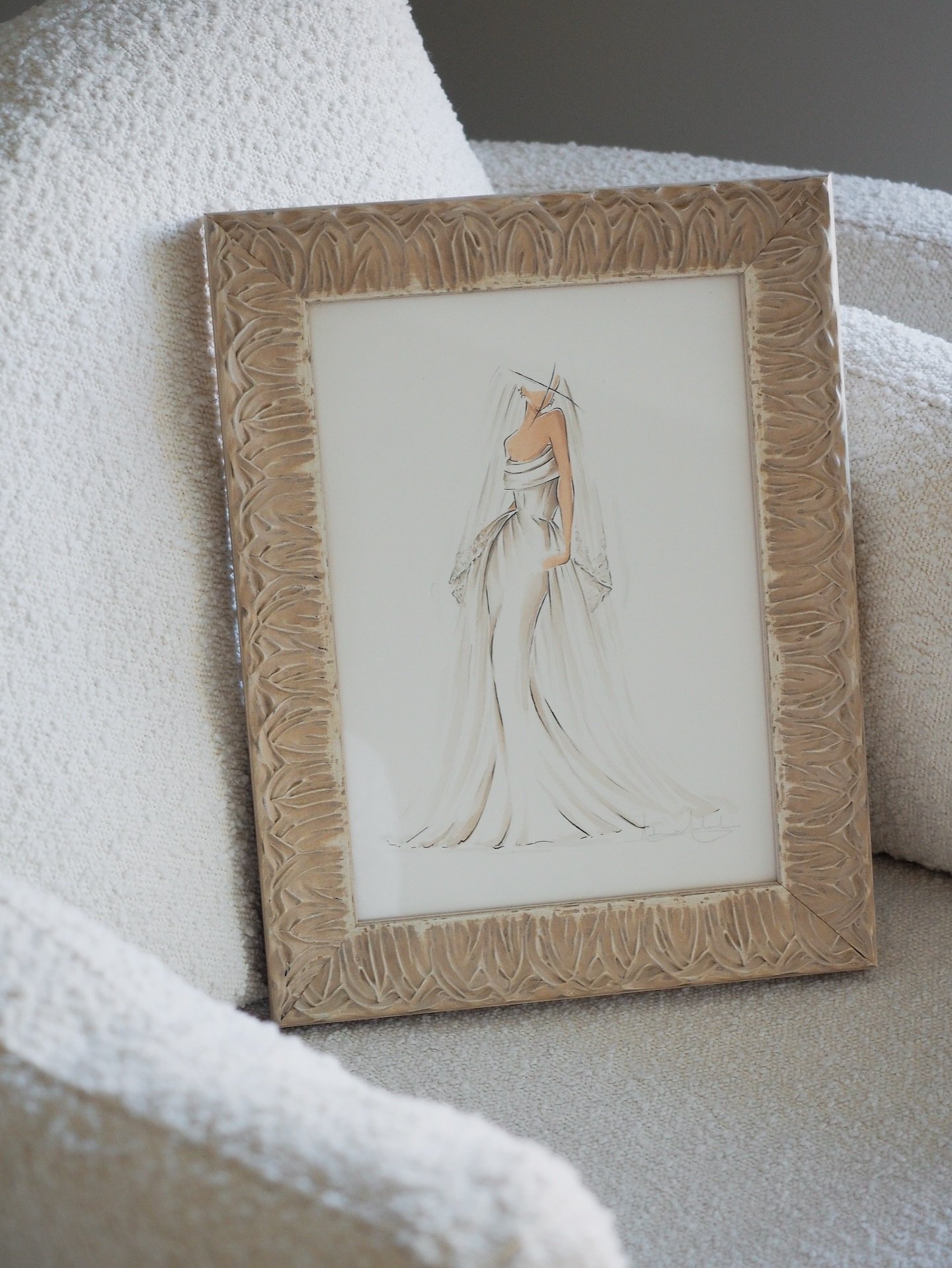Illustrated for Hannah 🤍 
Aka the most perfect bride! 

Dress by @kyhastudios 
Artwork by @byadriennemonteverde

#bridalillustration #weddinggift #bridalgown #weddingdress #2025bride