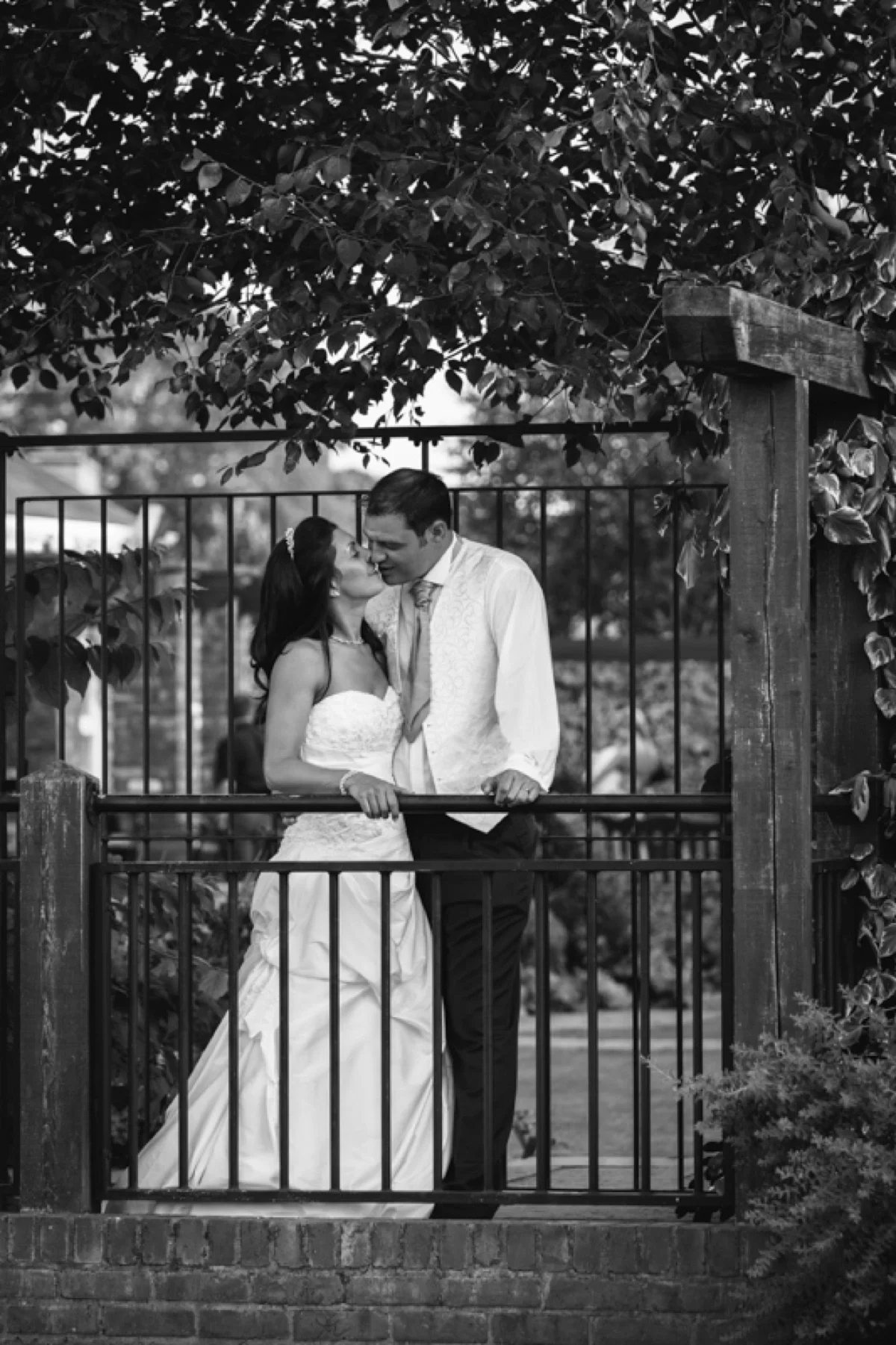 ruabon-wedding-photographer_018.jpg