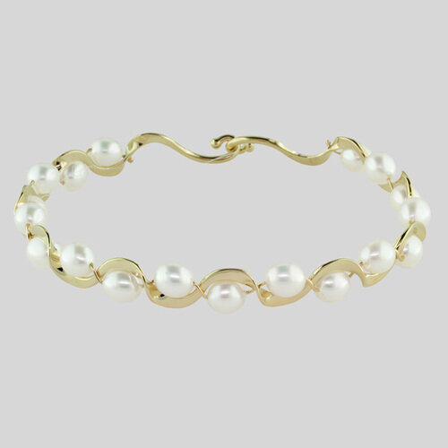 Bracelets — Stucchi Jewelers