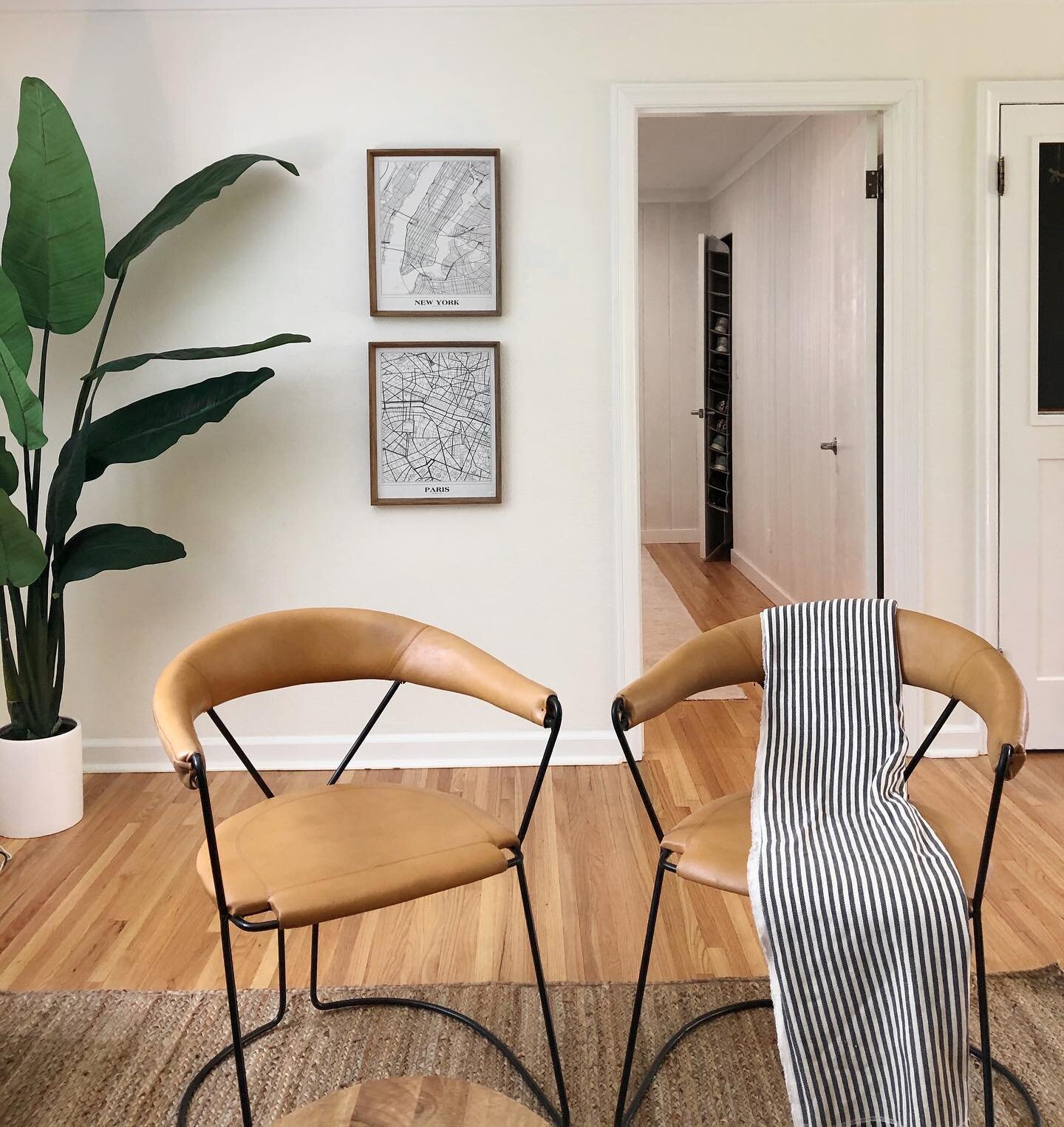 Started the week off right staging this beautiful home 🌟

🏡: @chattanoogaroots 
&bull;
&bull;
&bull;
#chattanoogahomestaging #interiordesign #homestaging #chattanoogainteriordesign #chattanoogainteriordesigners #chattanoogaremodels #cleandesign #co