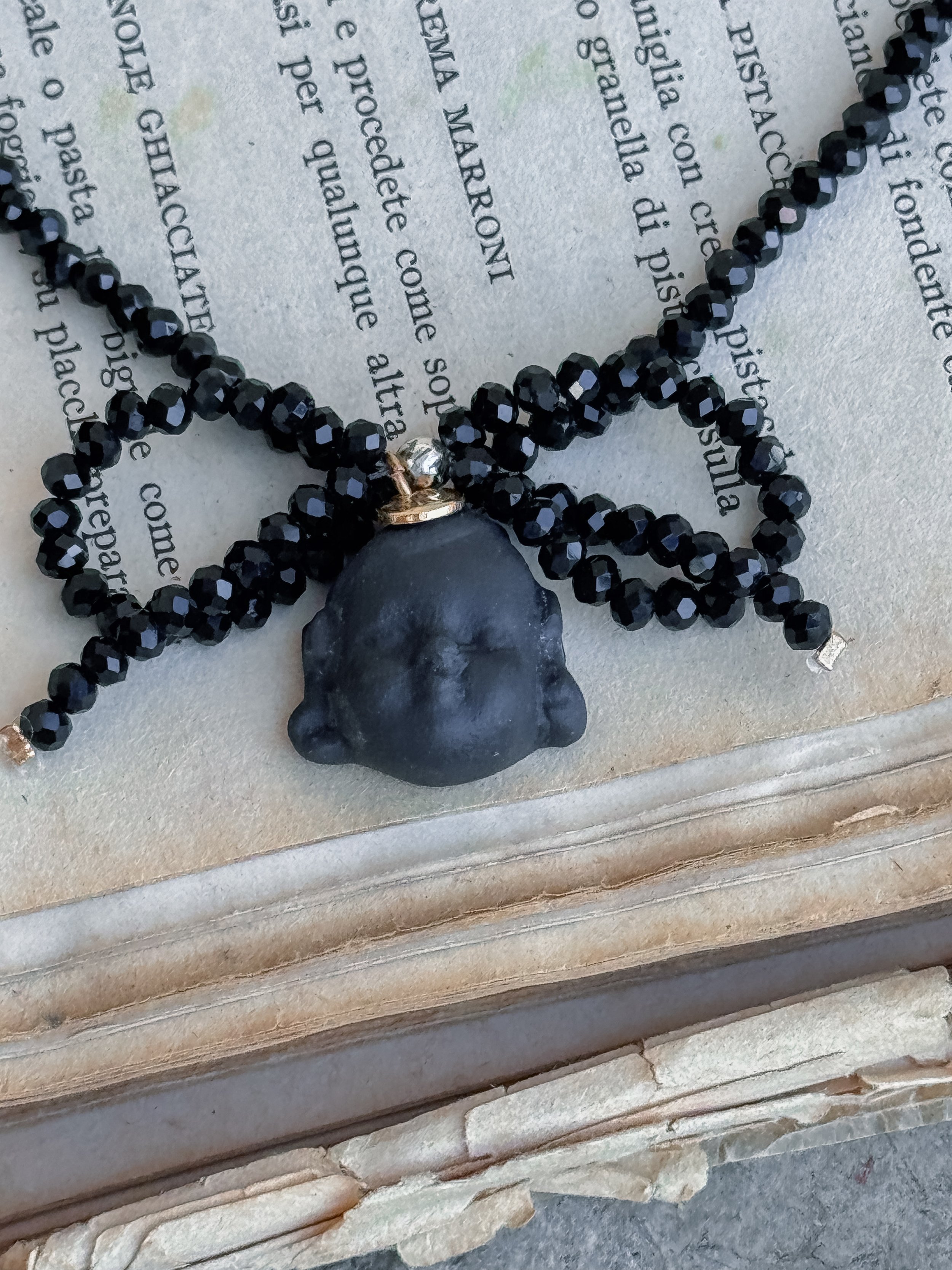 Zoedro-orecchini-BabyPop-collana-nero_08.jpg